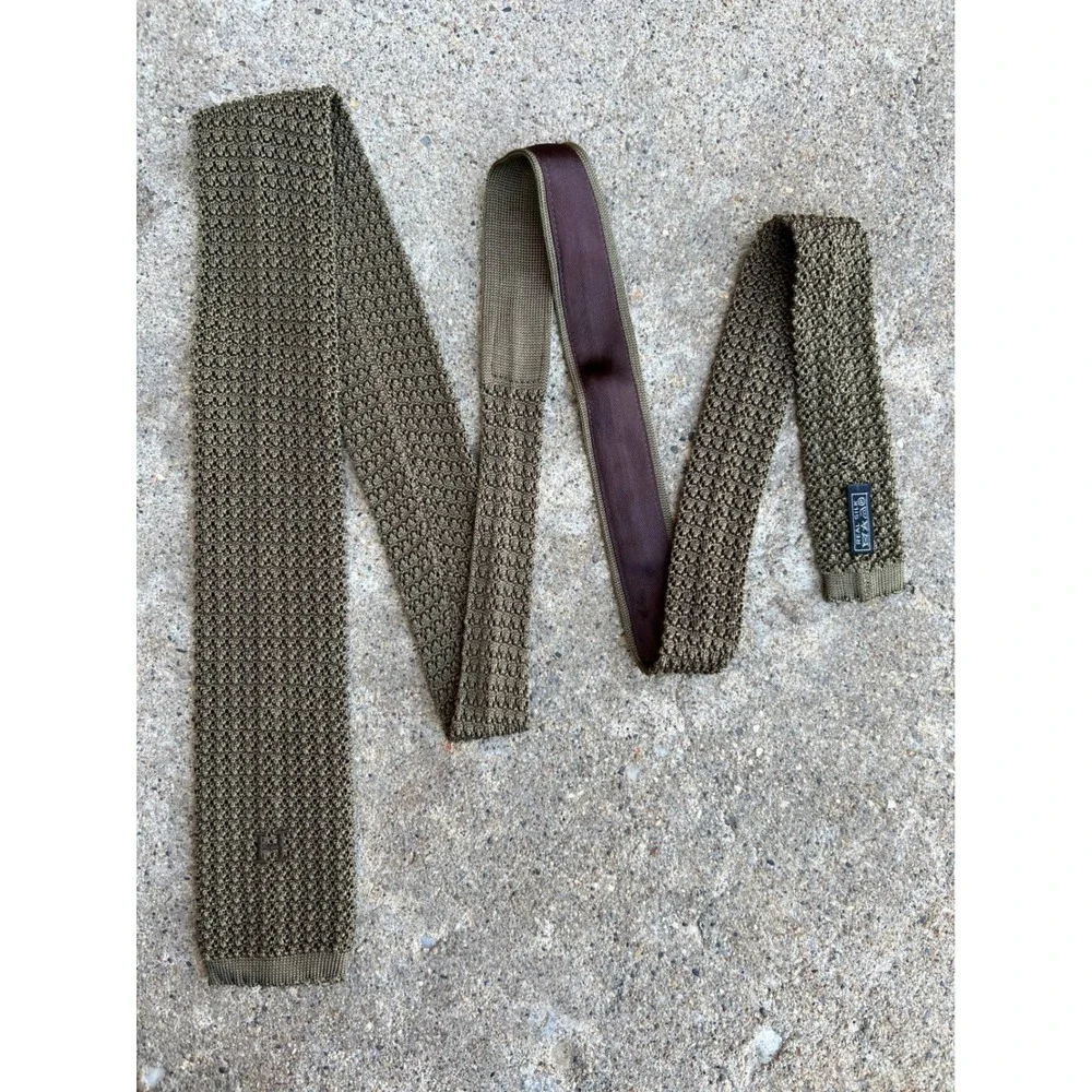 Authentic Hermes 100% Silk Olive Green Knit Men's Tie H Logo Tricot France